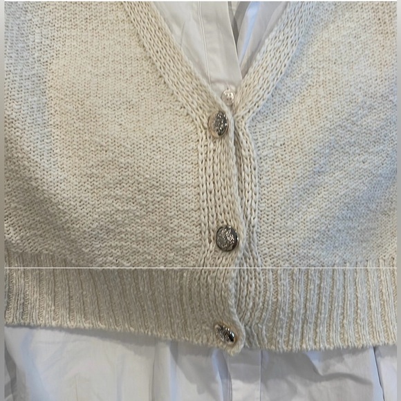 Elan sweater/blouse attached - Picture 2 of 3